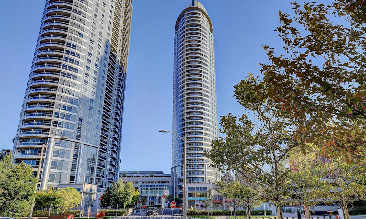 3311-125 Village Green Square