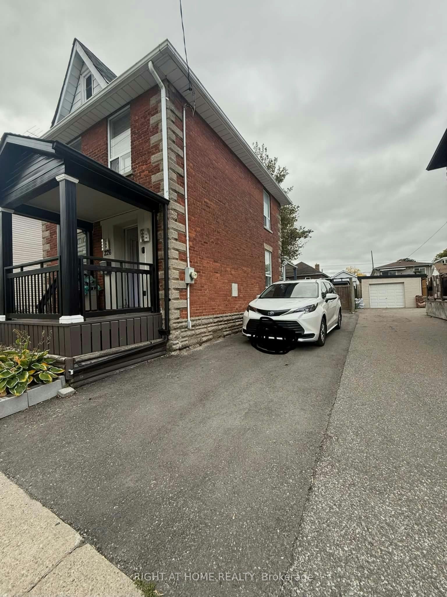 226 Albert Street, Oshawa, ON, L1H 4R5 - 2