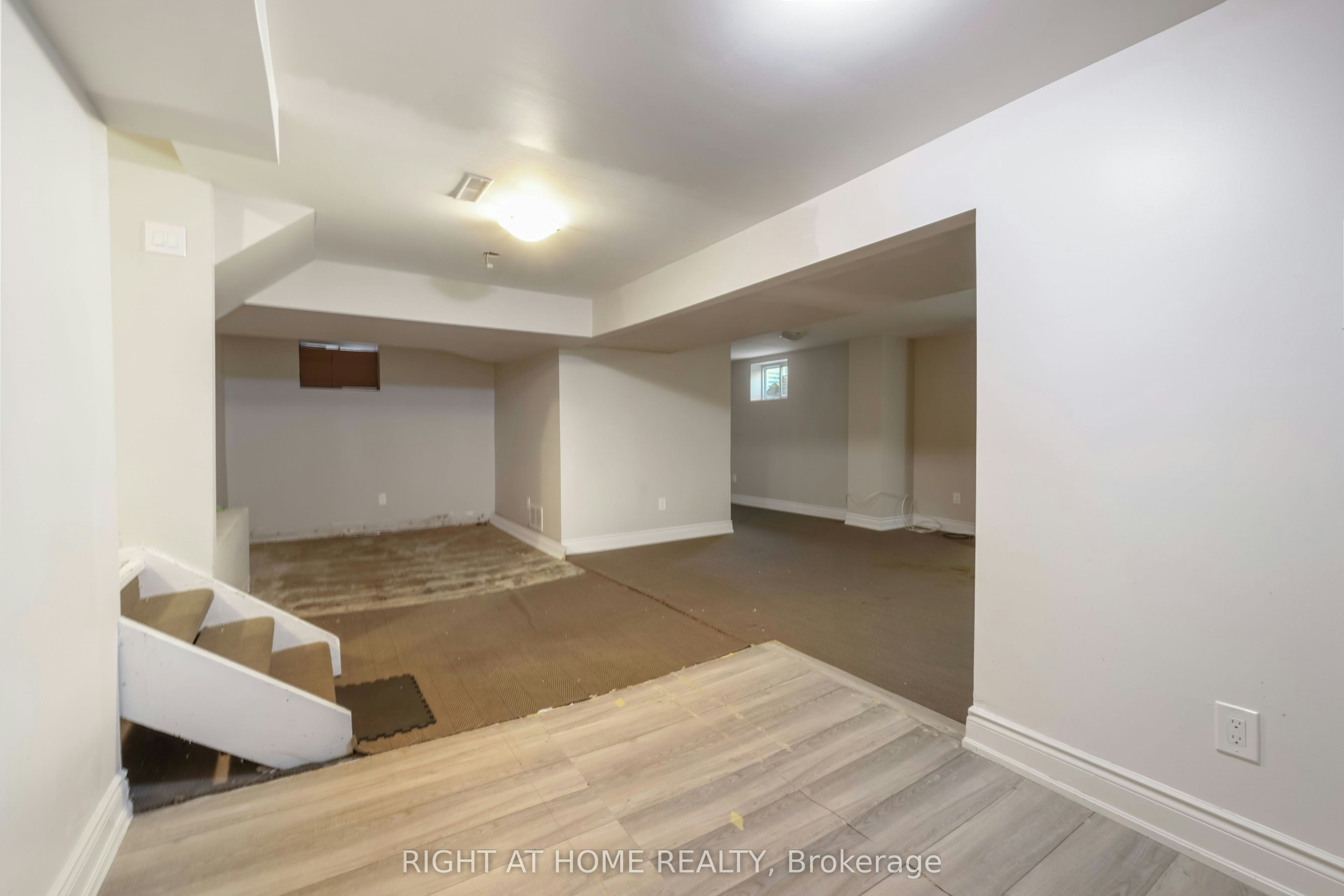 21 Cleethorpes Boulevard, Toronto, ON, M1S 2S7 - 26