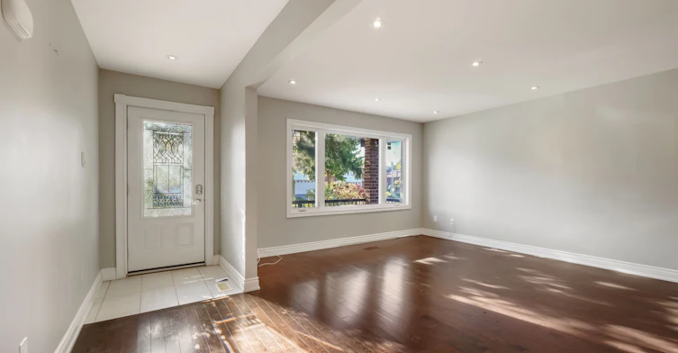 21 Cleethorpes Boulevard, Toronto, ON, M1S 2S7 - 3