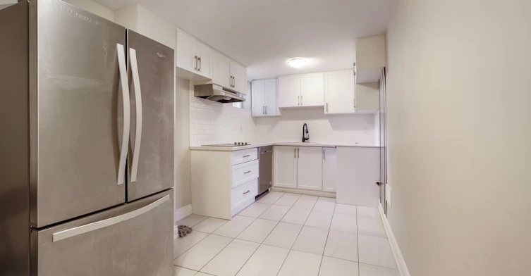 21 Cleethorpes Boulevard, Toronto, ON, M1S 2S7 - 23