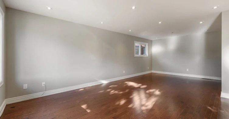 21 Cleethorpes Boulevard, Toronto, ON, M1S 2S7 - 4
