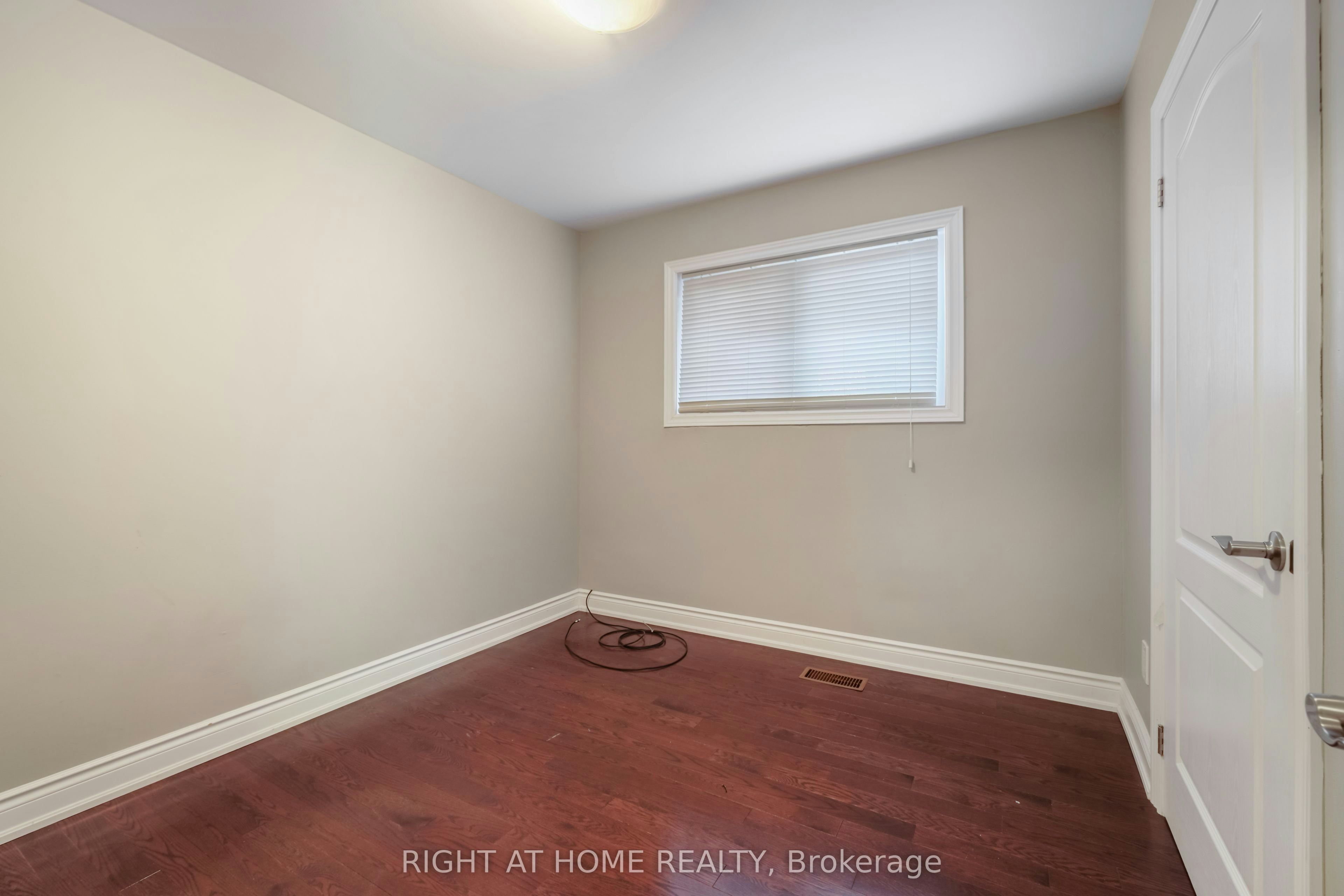 21 Cleethorpes Boulevard, Toronto, ON, M1S 2S7 - 14