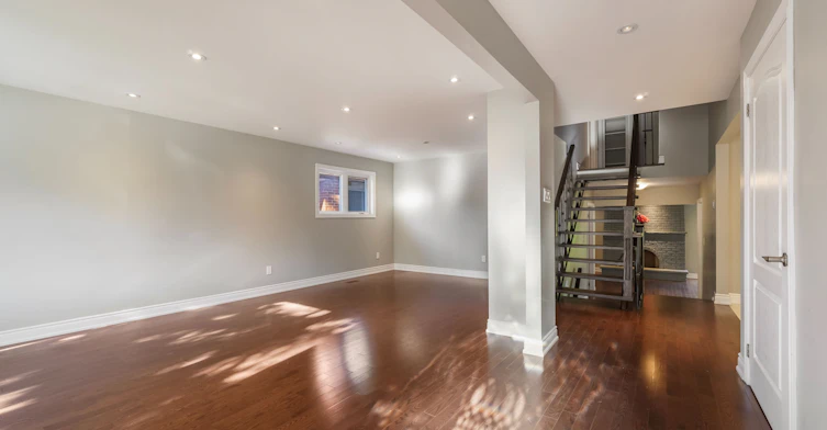 21 Cleethorpes Boulevard, Toronto, ON, M1S 2S7 - 2