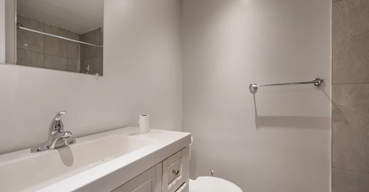 21 Cleethorpes Boulevard, Toronto, ON, M1S 2S7 - 11