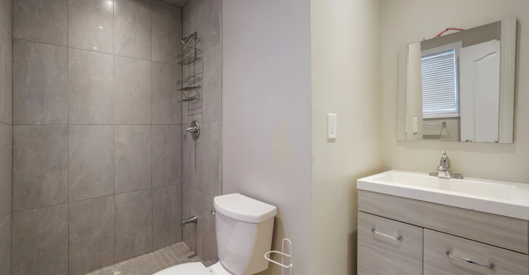 21 Cleethorpes Boulevard, Toronto, ON, M1S 2S7 - 22