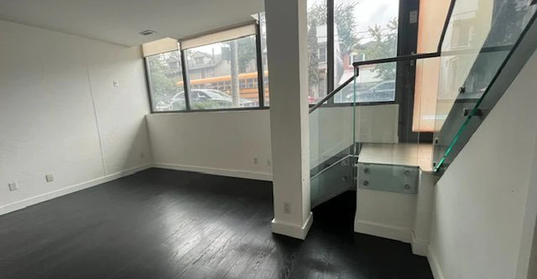 90 Broadview Avenue, Toronto, ON, M4M 0A7 - 7