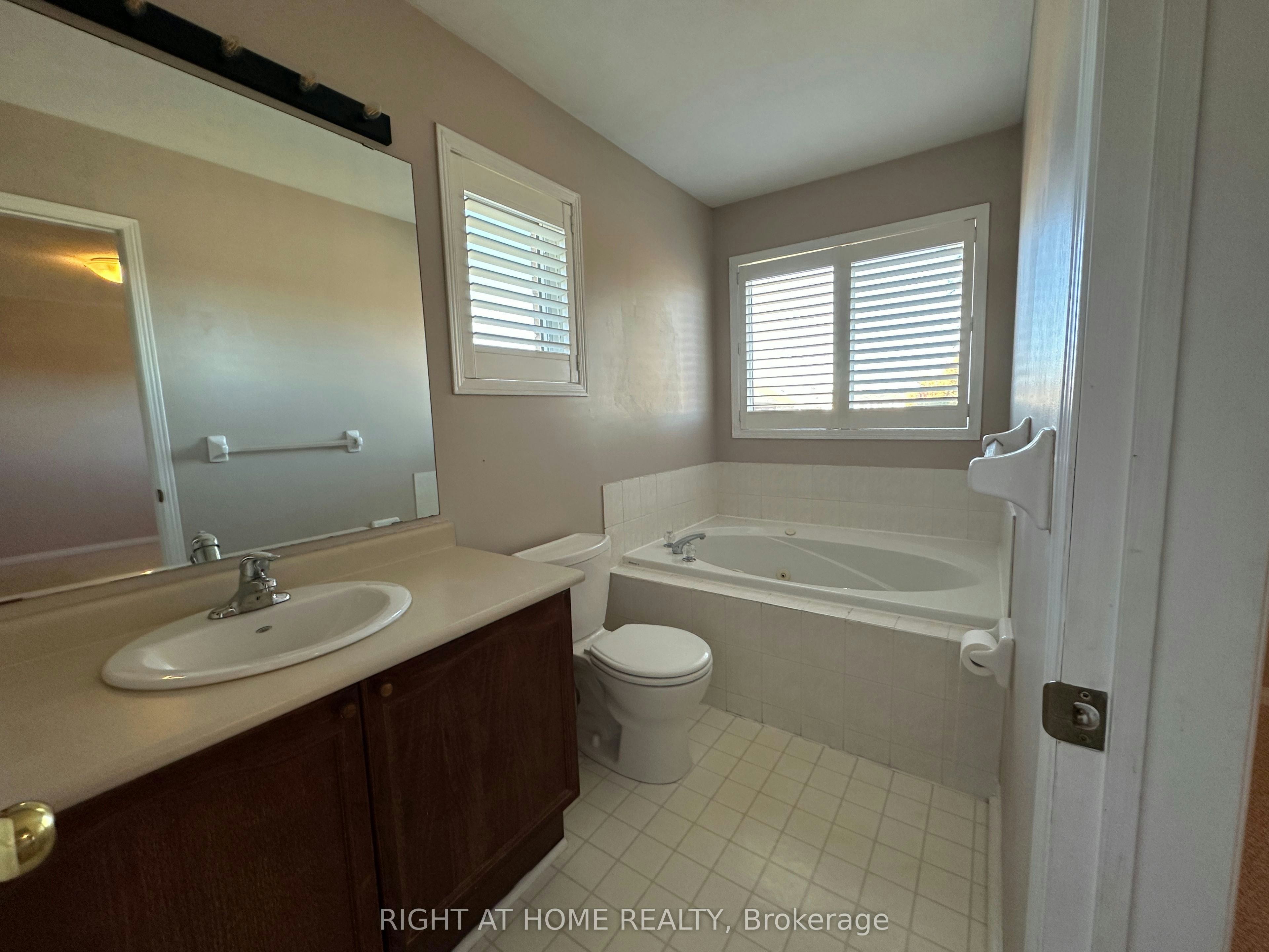 50 Blacksmith Lane, Whitby, ON, L1P 1N1 - 15