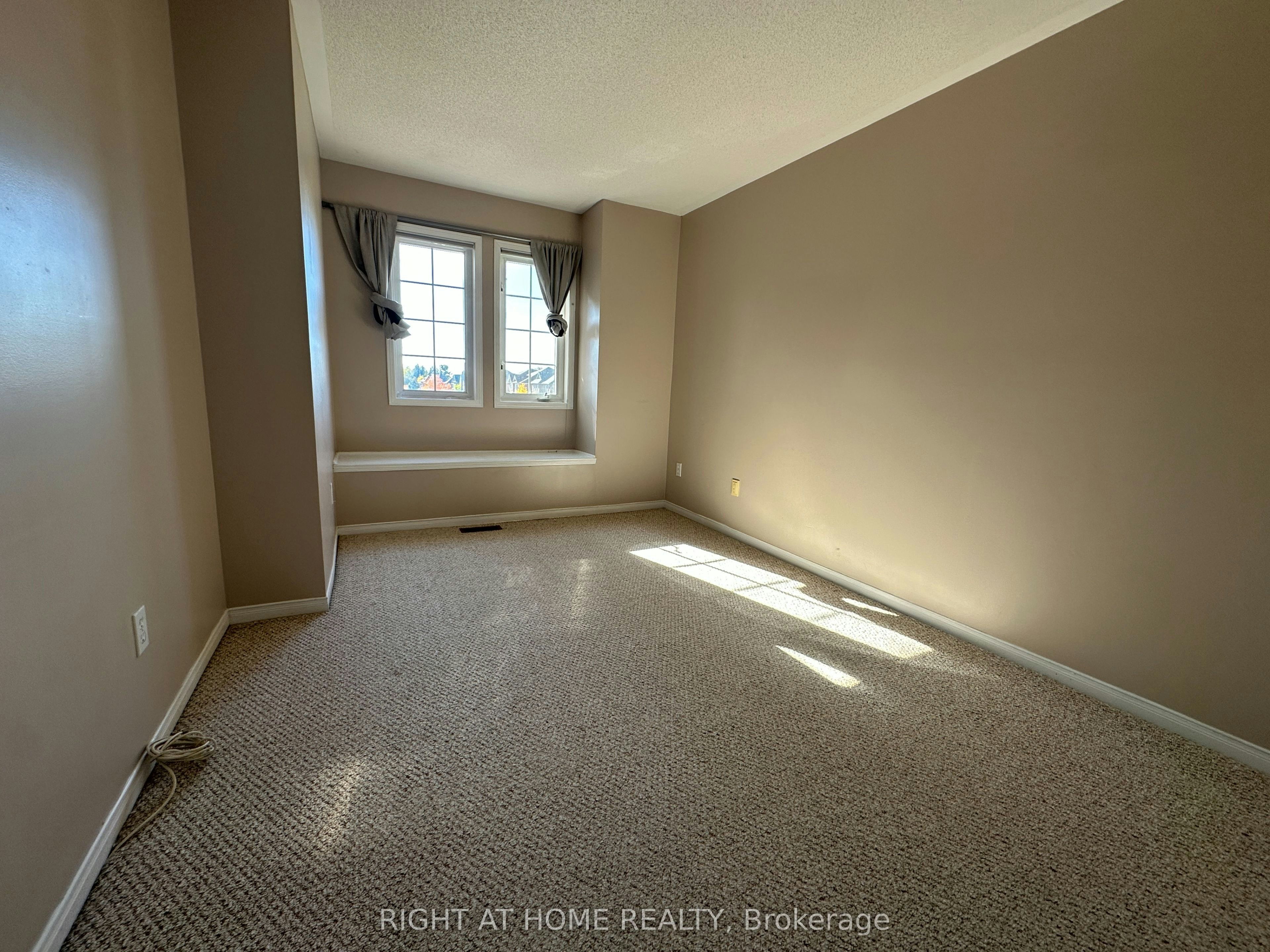 50 Blacksmith Lane, Whitby, ON, L1P 1N1 - 11
