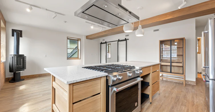 2-663 Greenwood Avenue, Toronto, ON, M4J 4B3 - 7