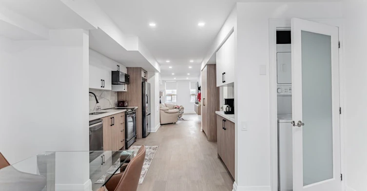 upper-851 O'connor Drive, Toronto, ON, M4B 2S7 - 3