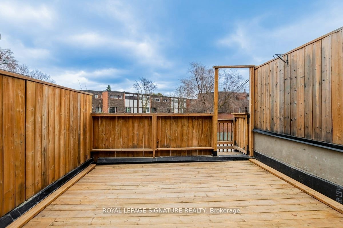 upper-851 O'connor Drive, Toronto, ON, M4B 2S7 - 19