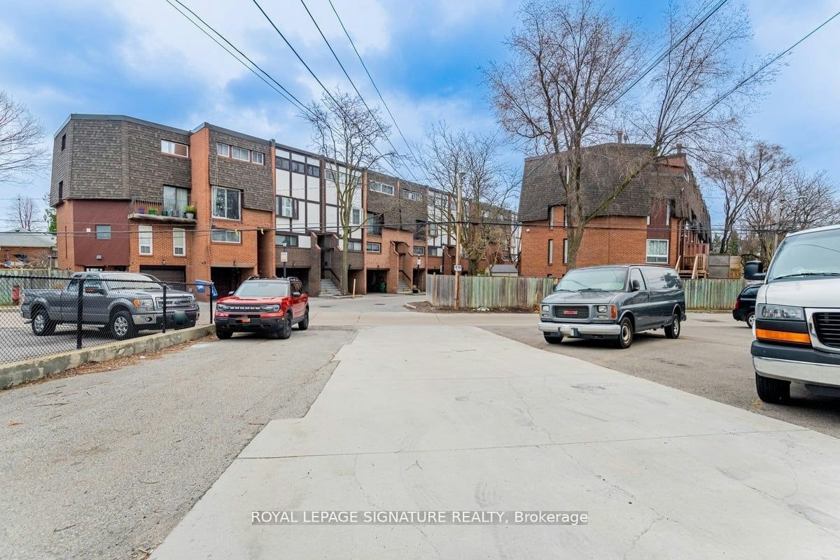 upper-851 O'connor Drive, Toronto, ON, M4B 2S7 - 18