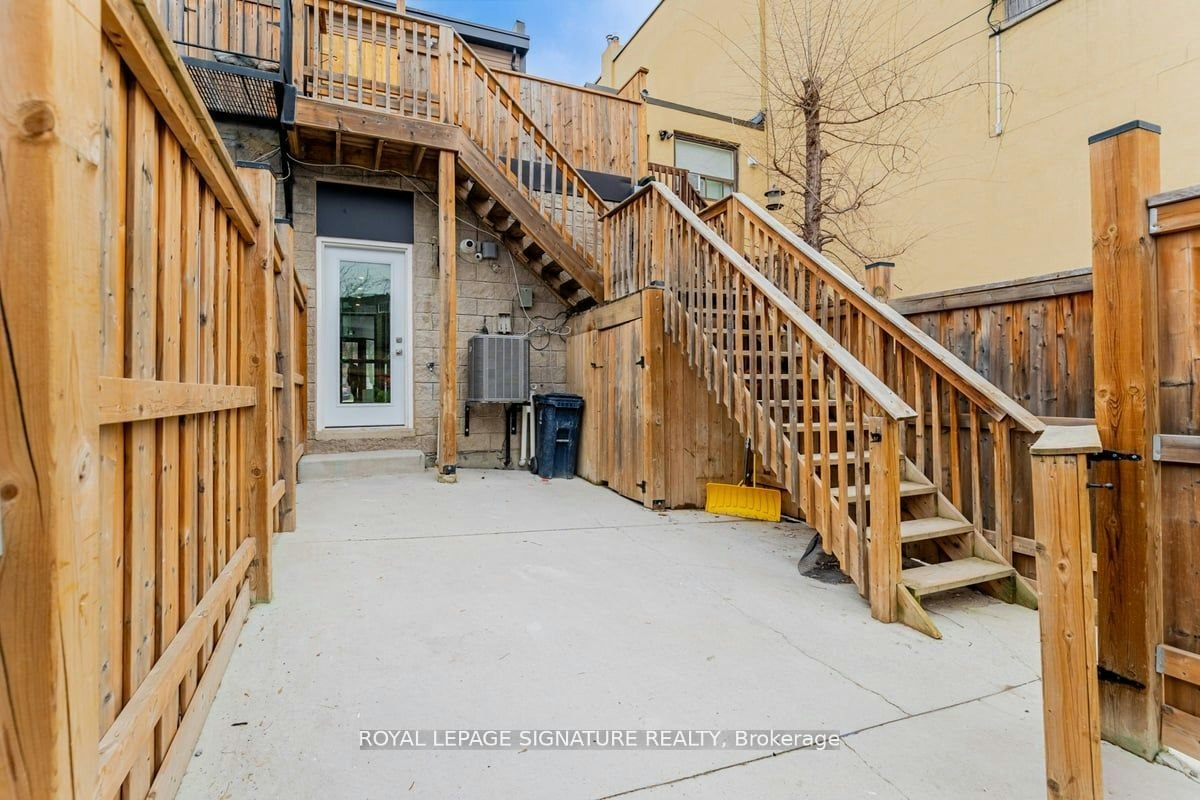 upper-851 O'connor Drive, Toronto, ON, M4B 2S7 - 16