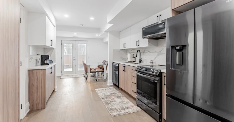 upper-851 O'connor Drive, Toronto, ON, M4B 2S7 - 4