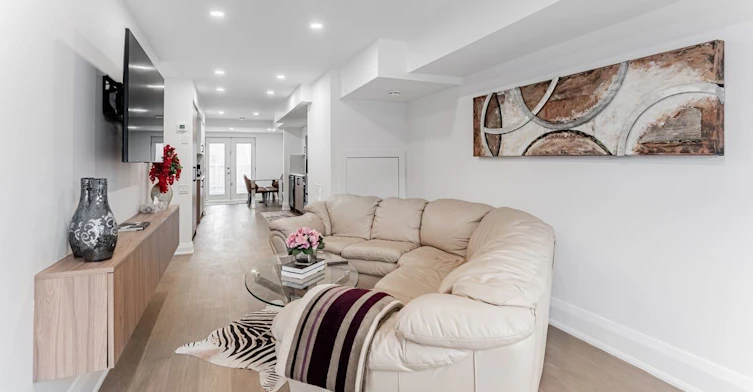 upper-851 O'connor Drive, Toronto, ON, M4B 2S7 - 8