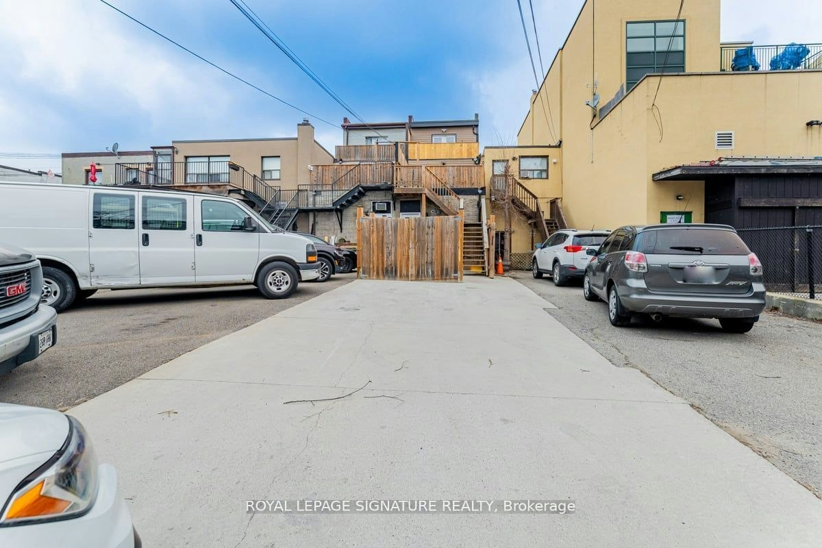 upper-851 O'connor Drive, Toronto, ON, M4B 2S7 - 17
