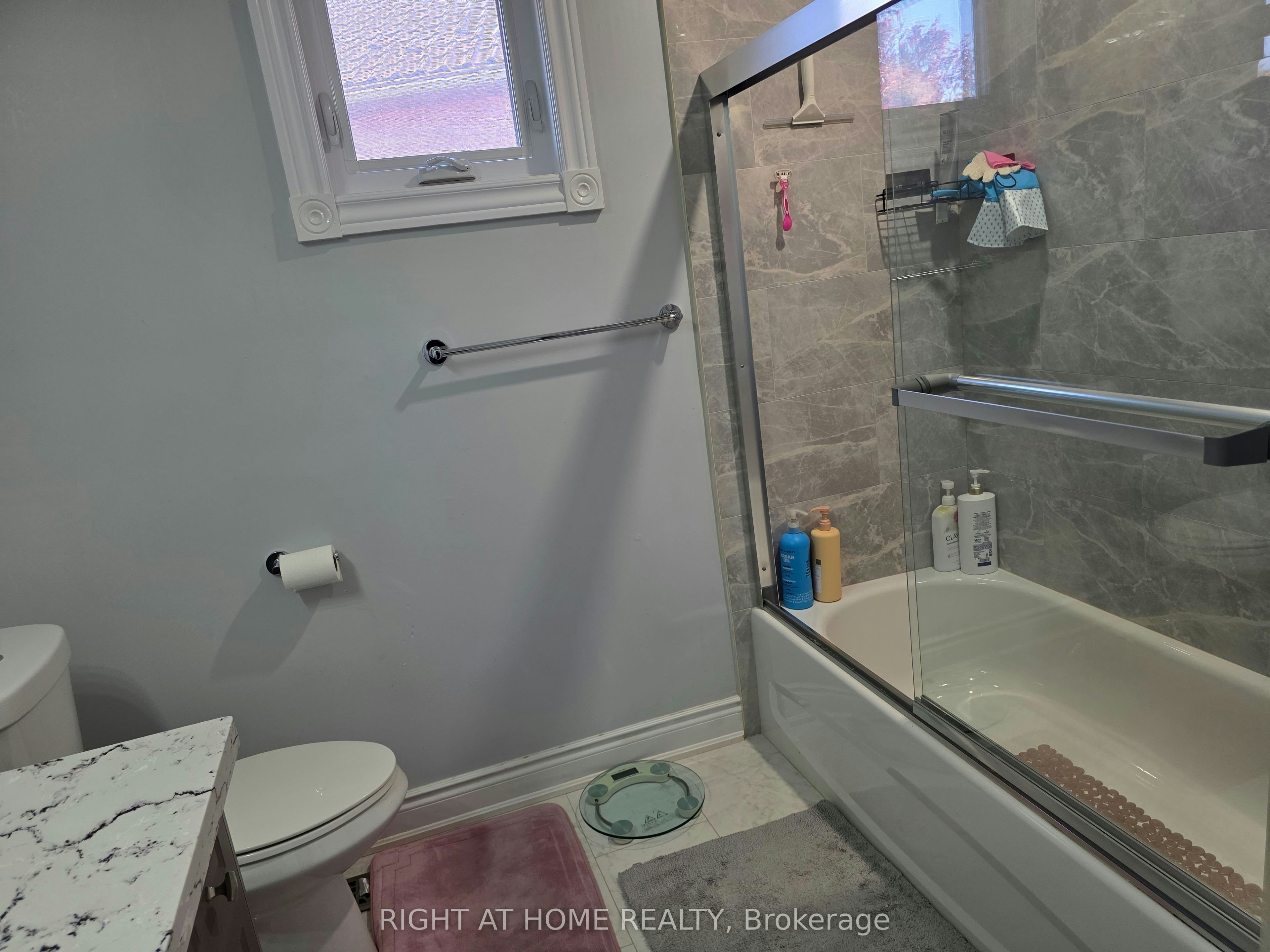 16 Griffiths Drive, Ajax, ON, L1T 3J4 - 24