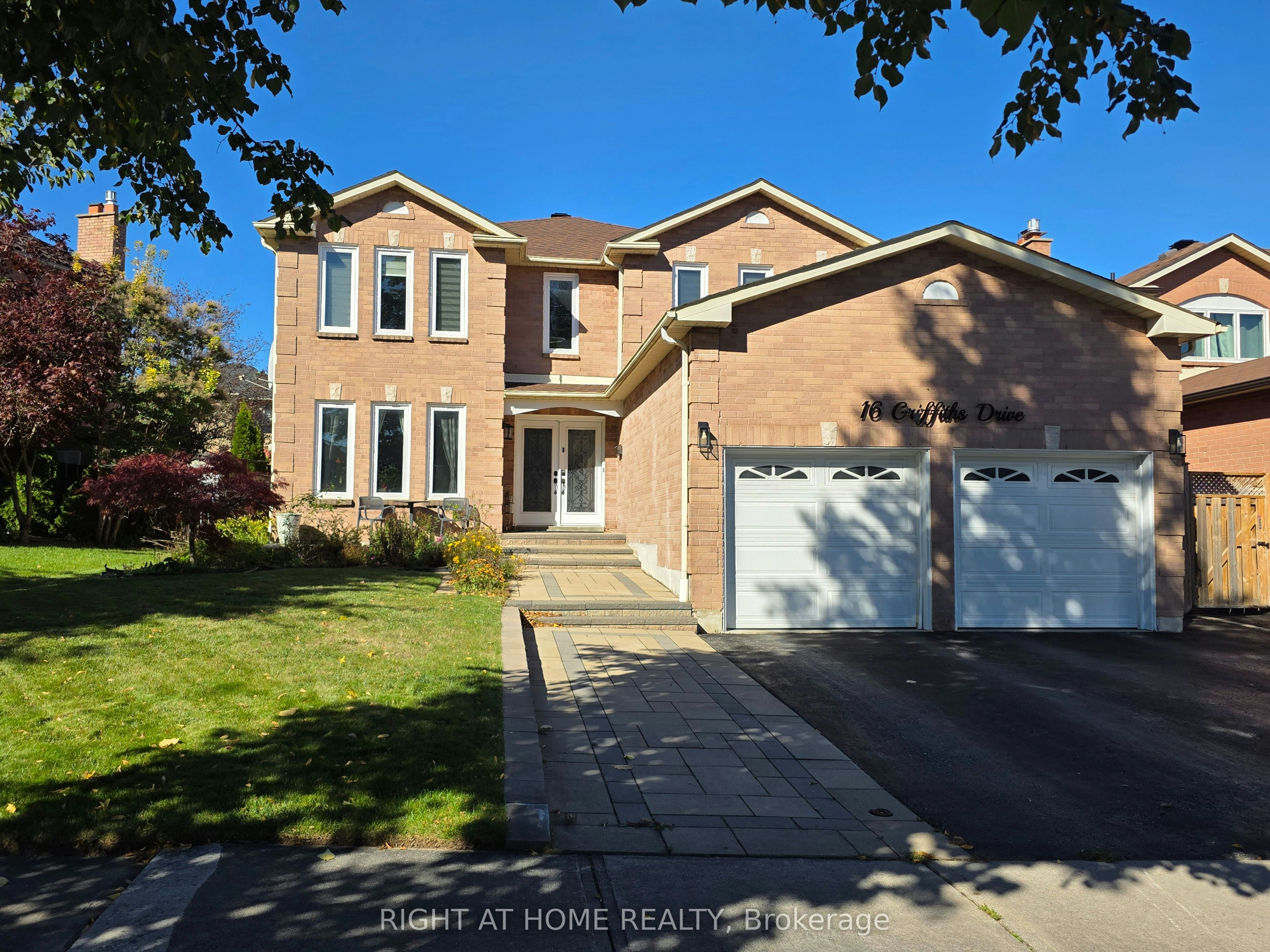 16 Griffiths Drive, Ajax, ON, L1T 3J4