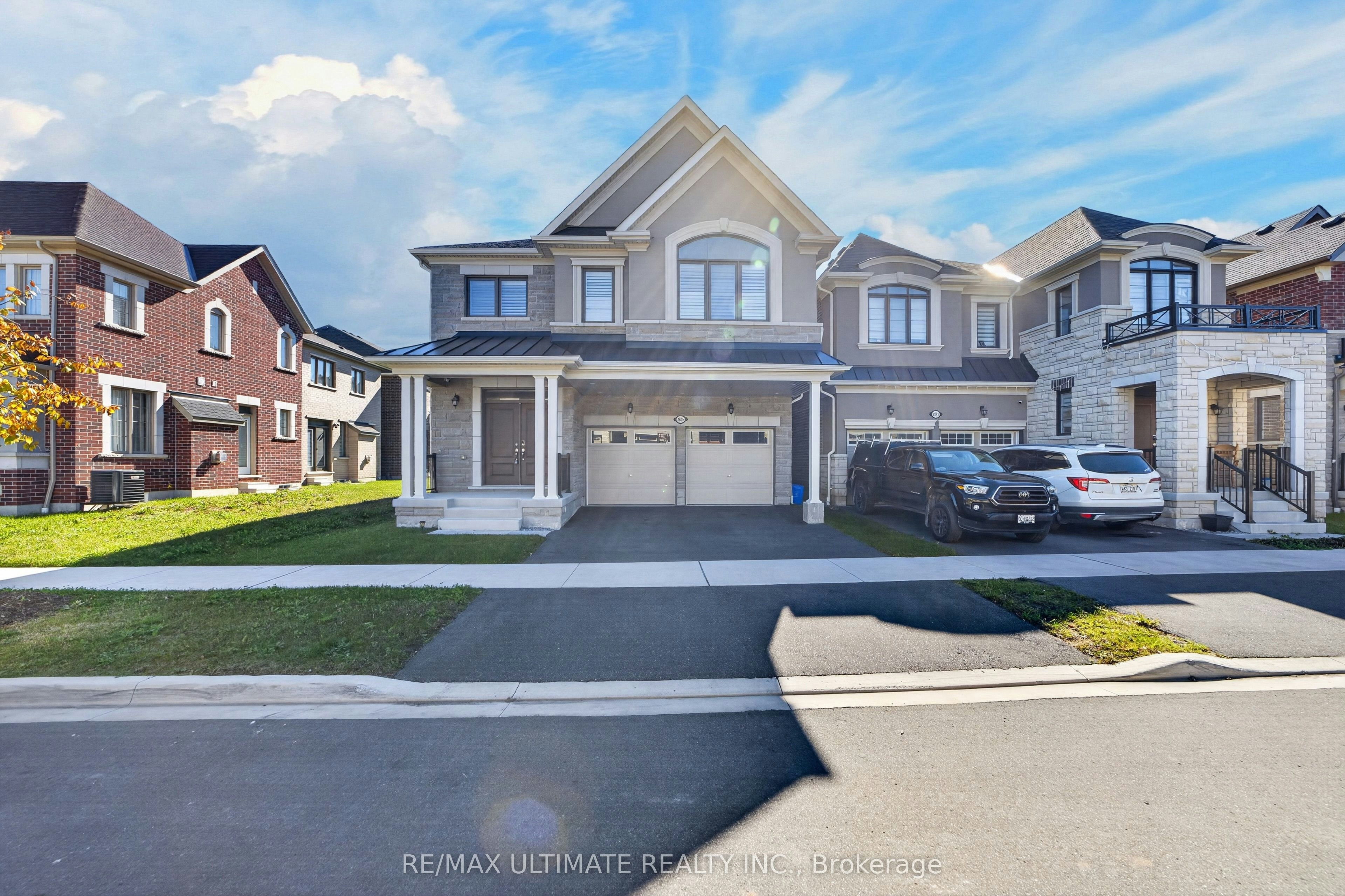 2885 Foxden Square, Pickering, ON, L1X 0N9