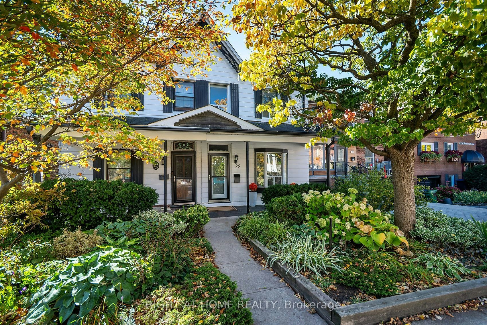 25 Pretoria Avenue, Toronto, ON, M4K 1T2