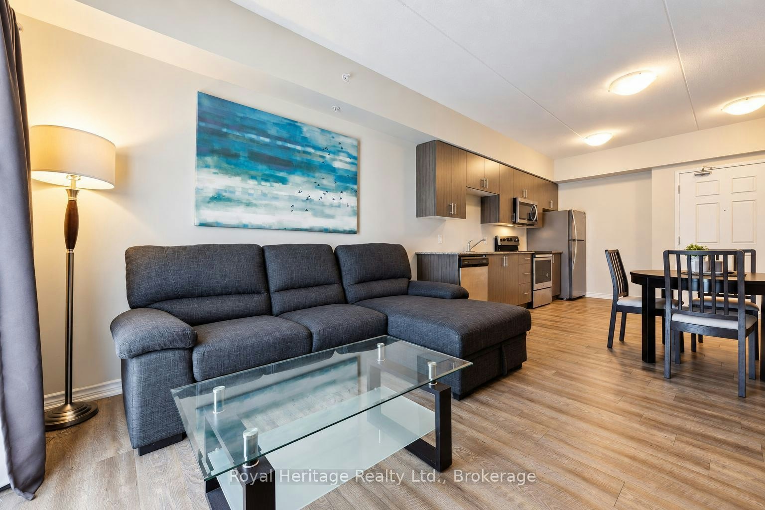 215-290 Liberty Street N, Clarington, ON, L1C 0V5 - 3