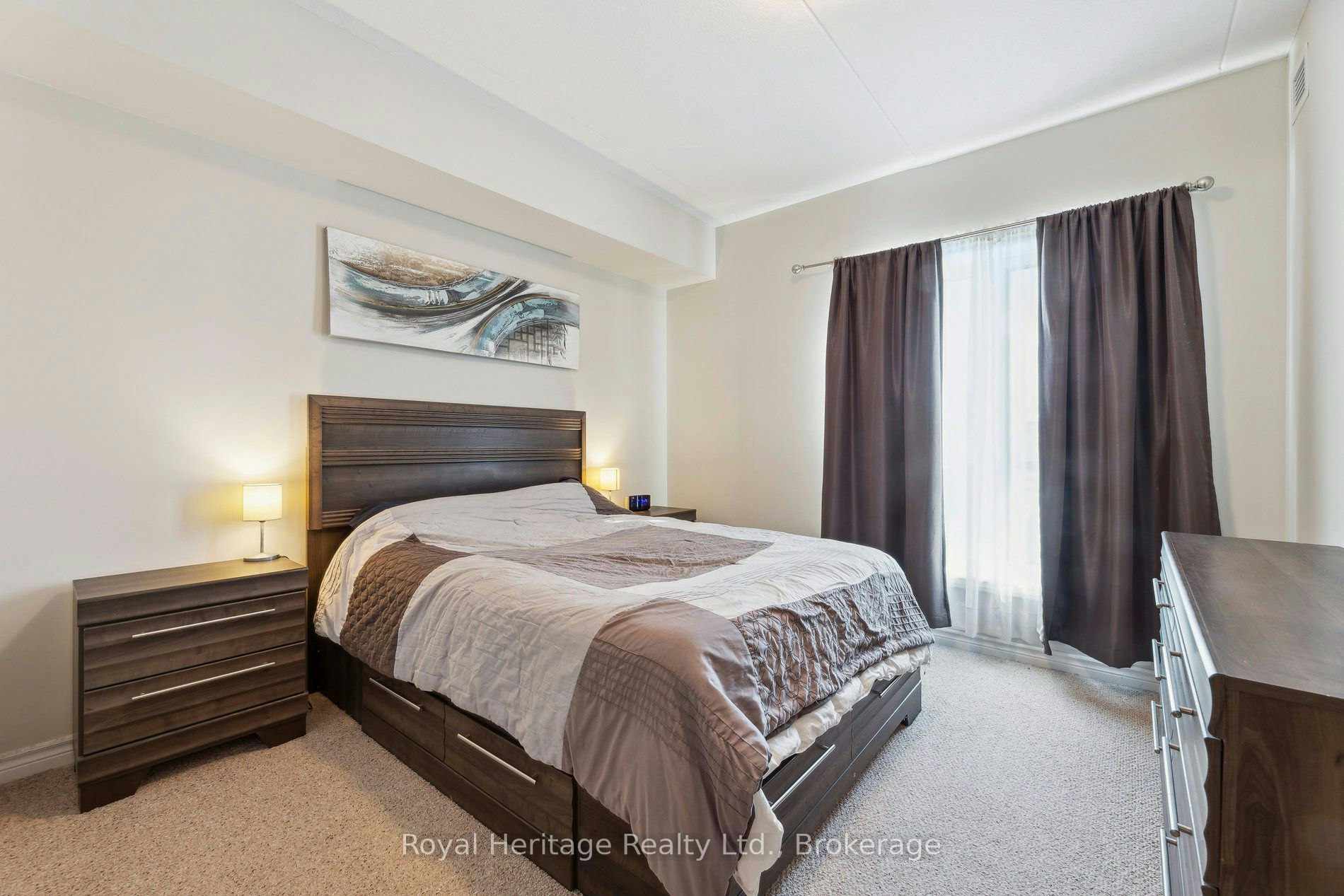 215-290 Liberty Street N, Clarington, ON, L1C 0V5 - 7