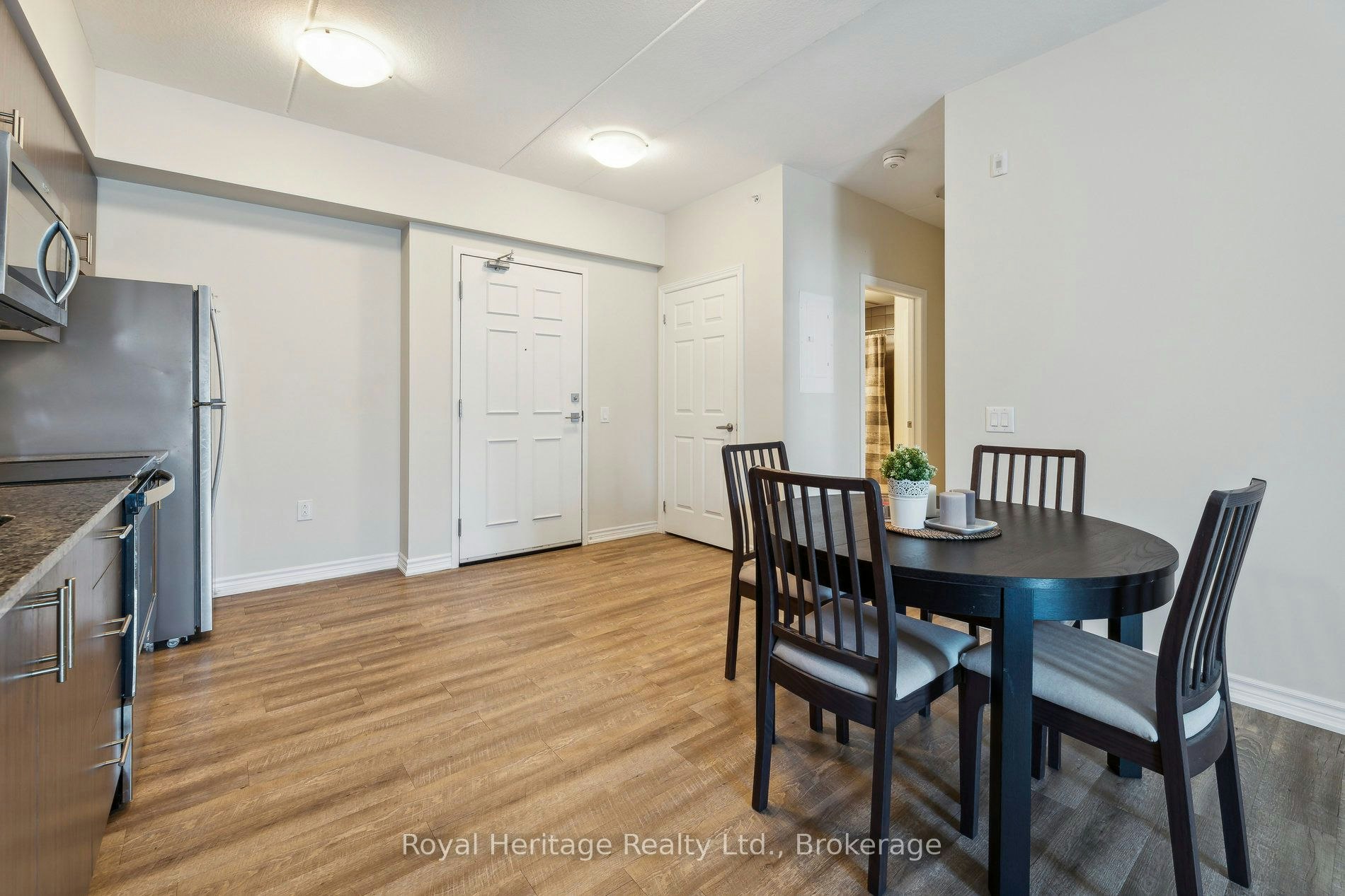 215-290 Liberty Street N, Clarington, ON, L1C 0V5 - 5