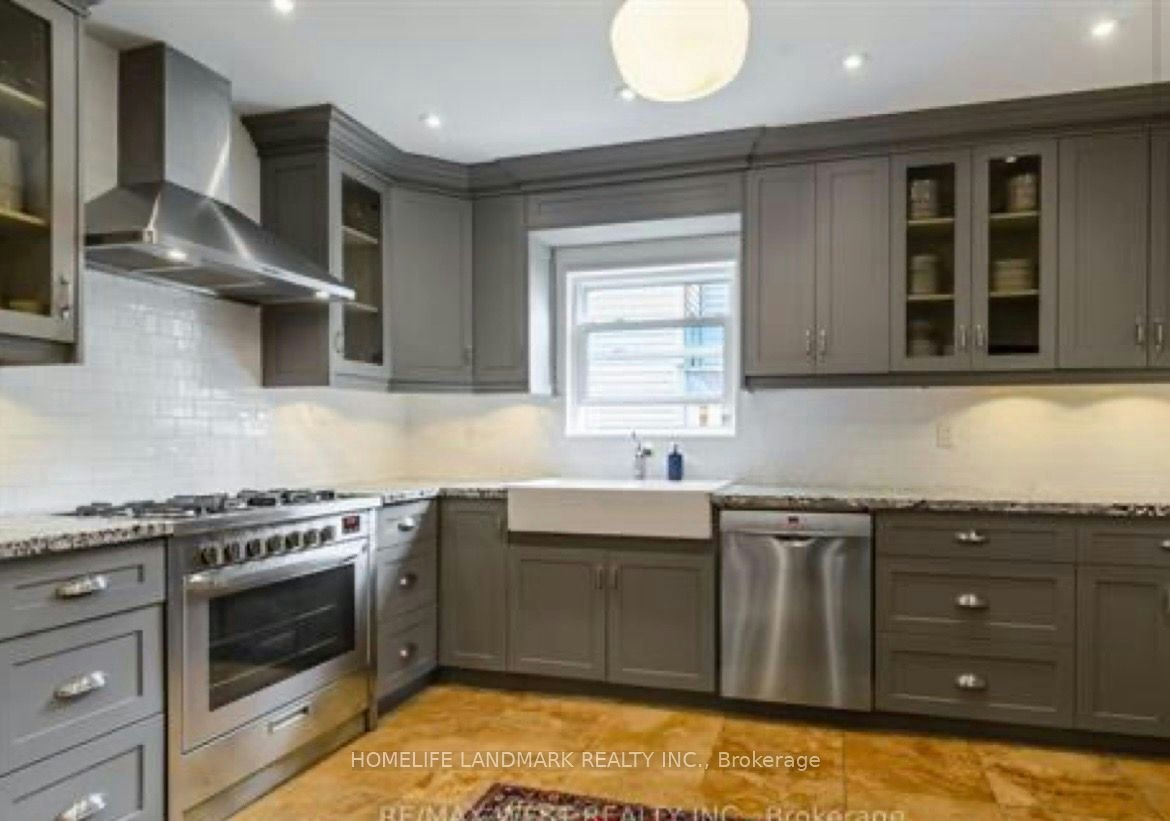 68 Hastings Avenue, Toronto, ON, M4L 2L2 - 3
