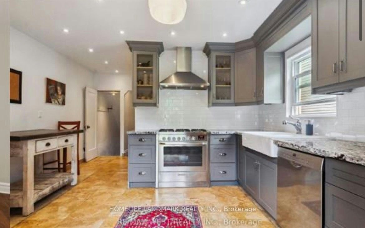 68 Hastings Avenue, Toronto, ON, M4L 2L2 - 4