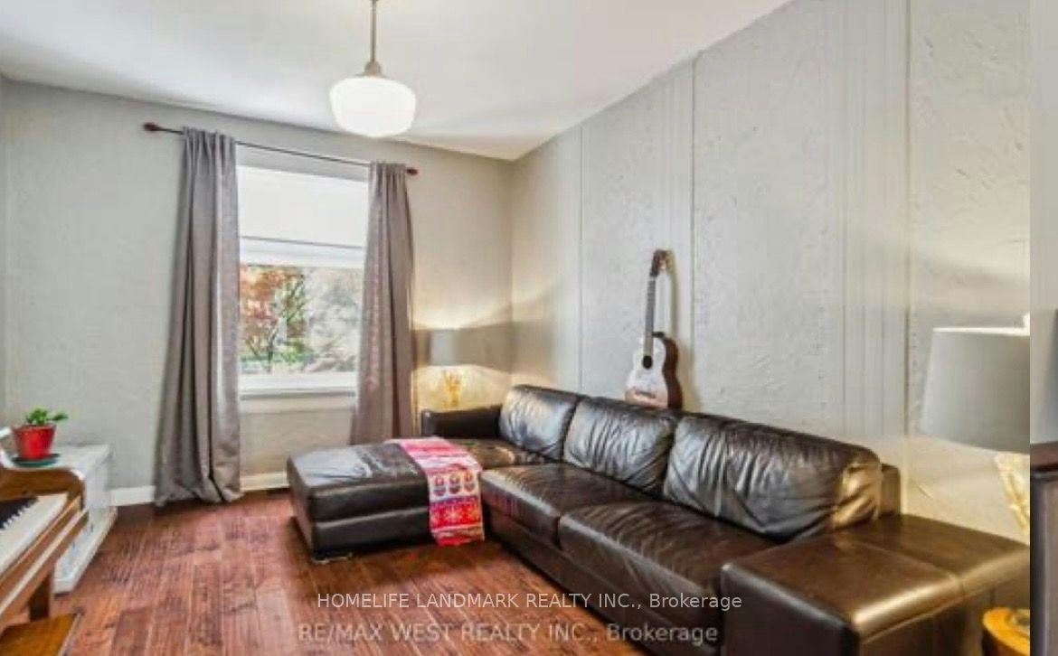 68 Hastings Avenue, Toronto, ON, M4L 2L2 - 5