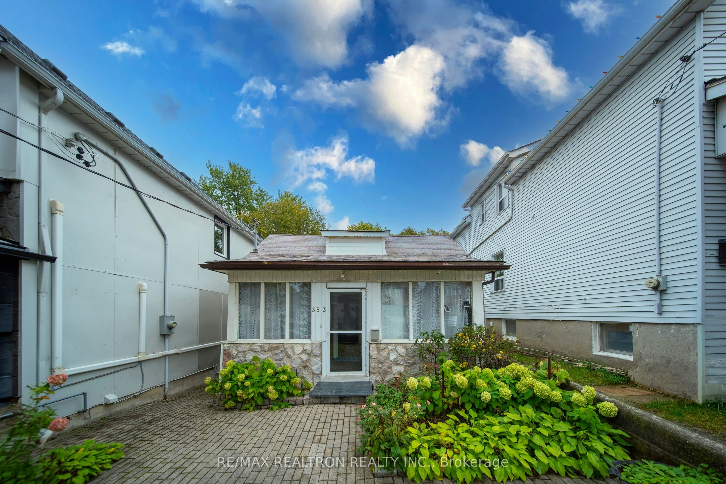 353 Rhodes Avenue, Toronto, ON, M4L 3A4