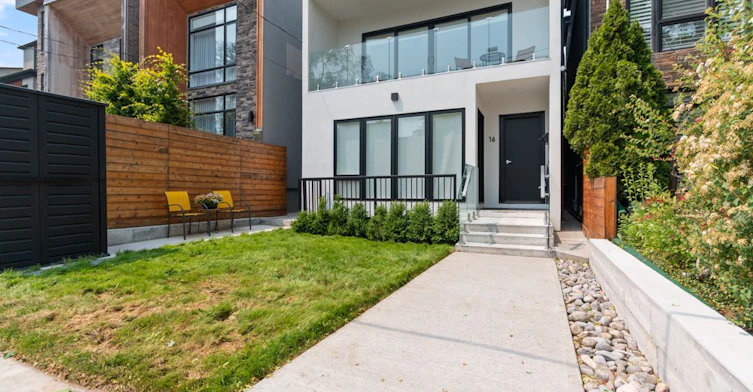 BSMT-B-16 Minto Street, Toronto, ON, M4L 1B6 - 2