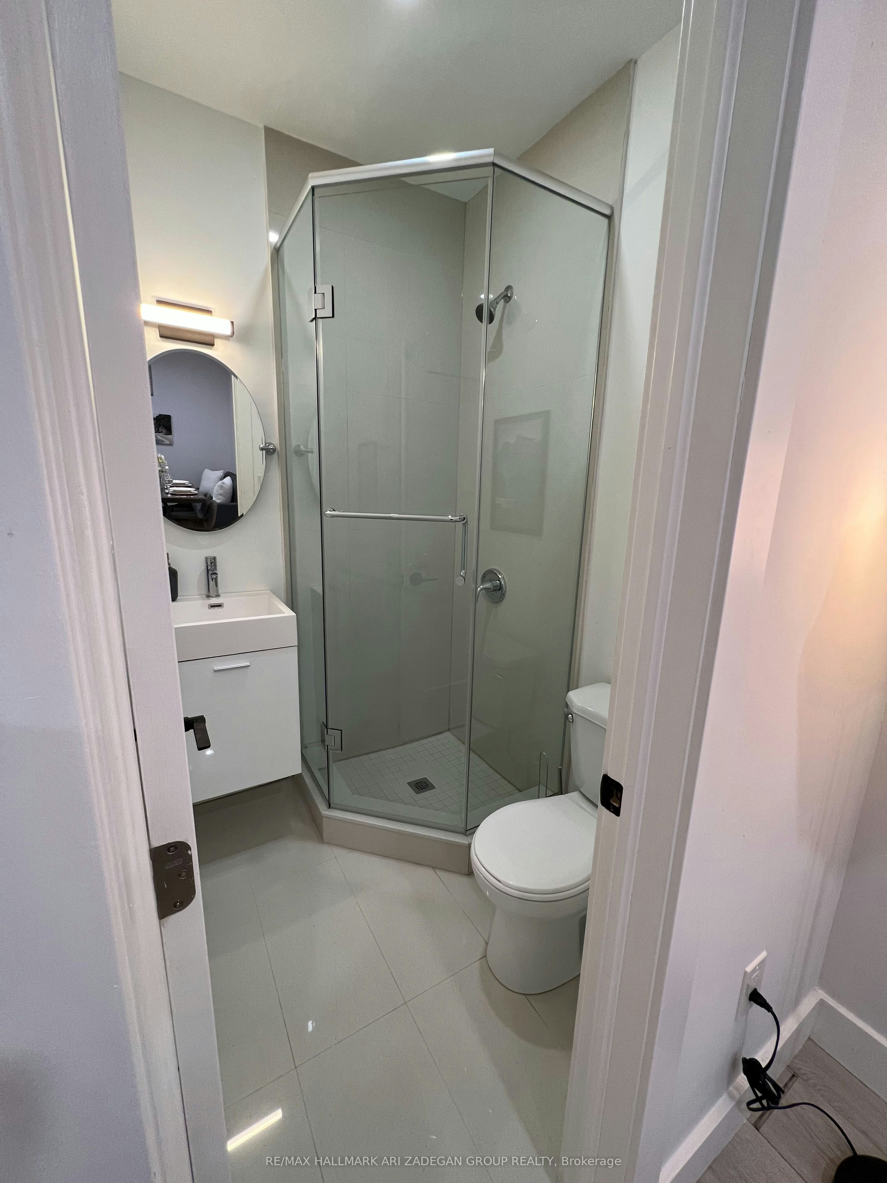 BSMT-B-16 Minto Street, Toronto, ON, M4L 1B6 - 12