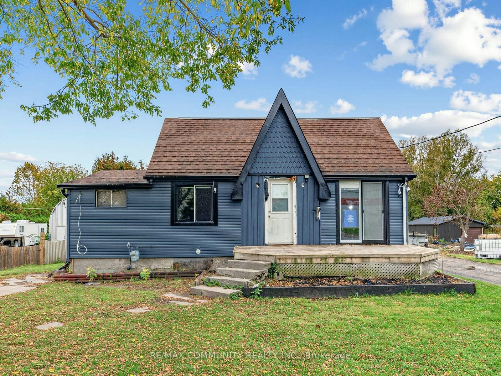 2444 Rundle Abbey, Clarington, ON, L1C 6X9