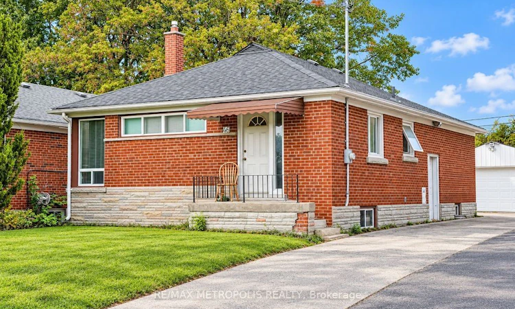 46 Miramar Crescent