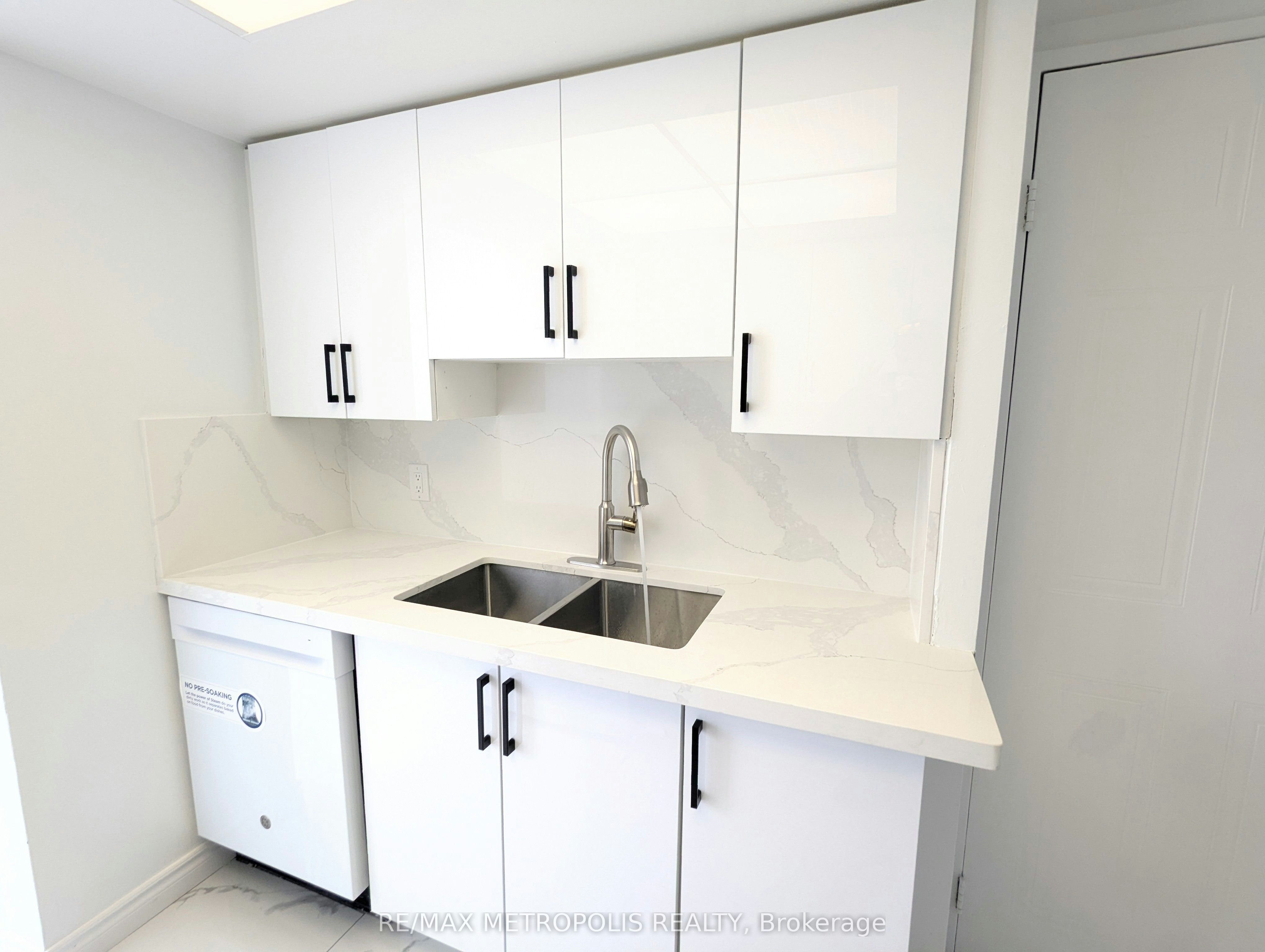 1202-2550 Lawrence Avenue E, Toronto, ON, M1P 2R7 - 14