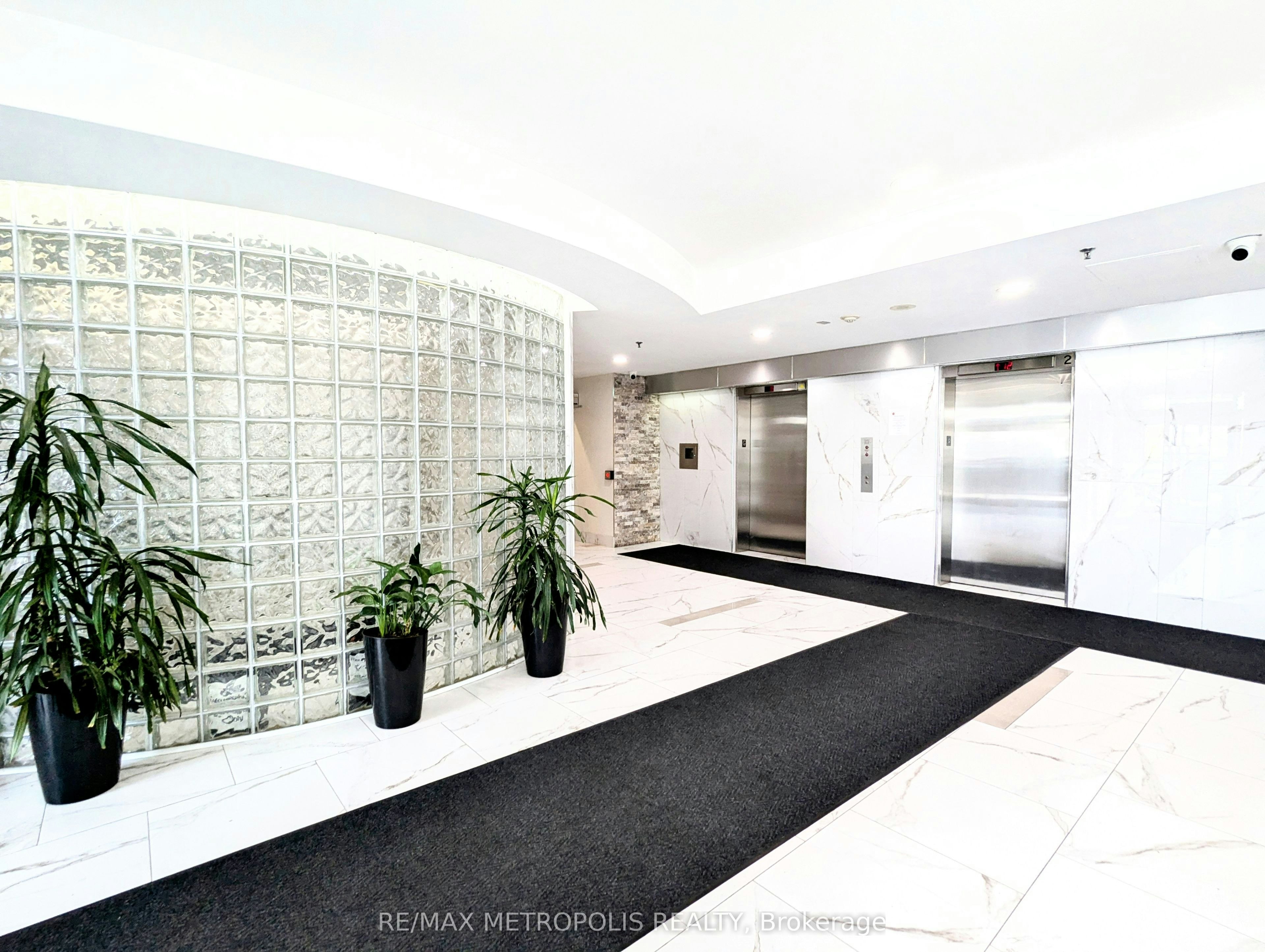1202-2550 Lawrence Avenue E, Toronto, ON, M1P 2R7 - 3