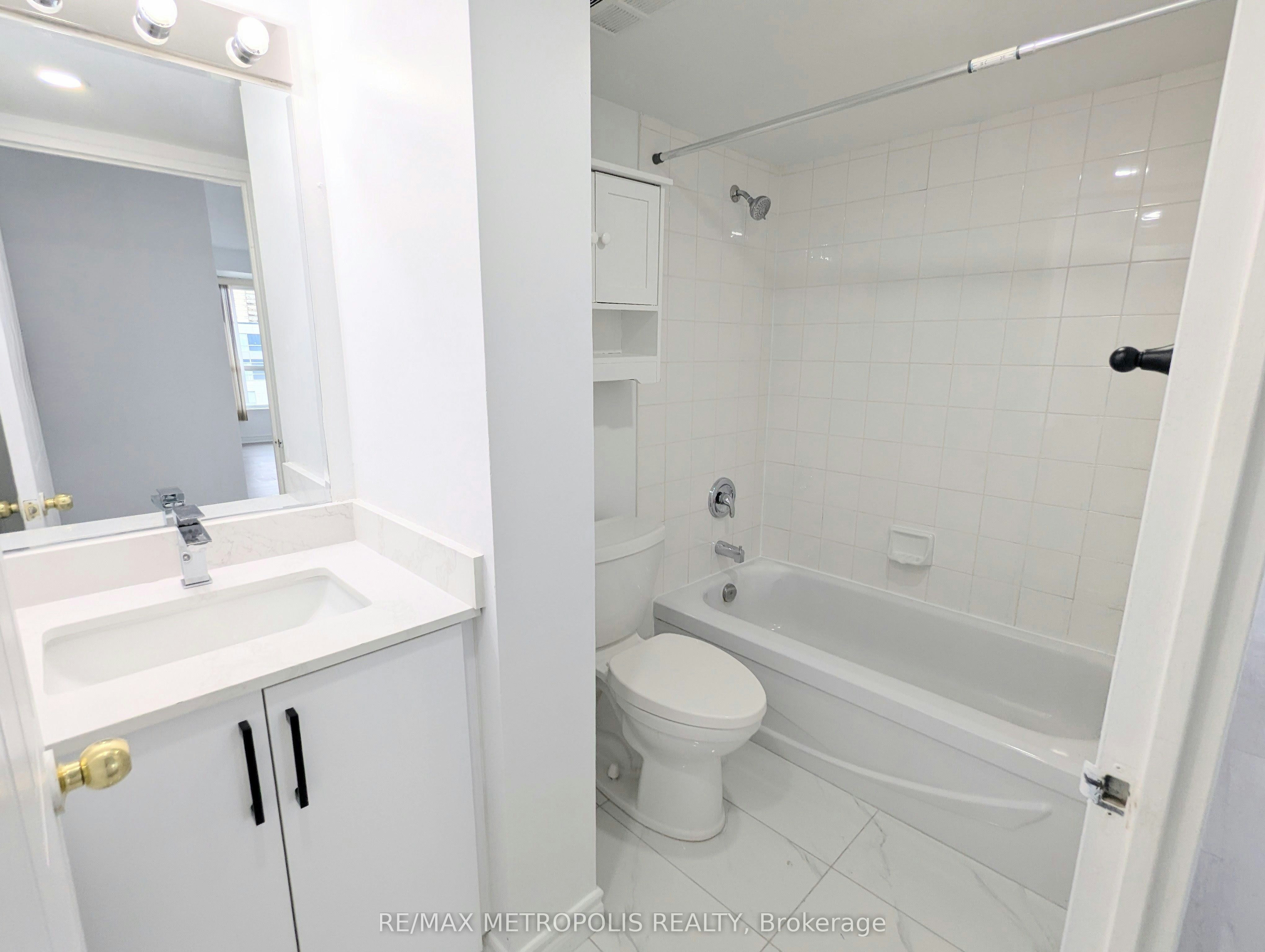 1202-2550 Lawrence Avenue E, Toronto, ON, M1P 2R7 - 25