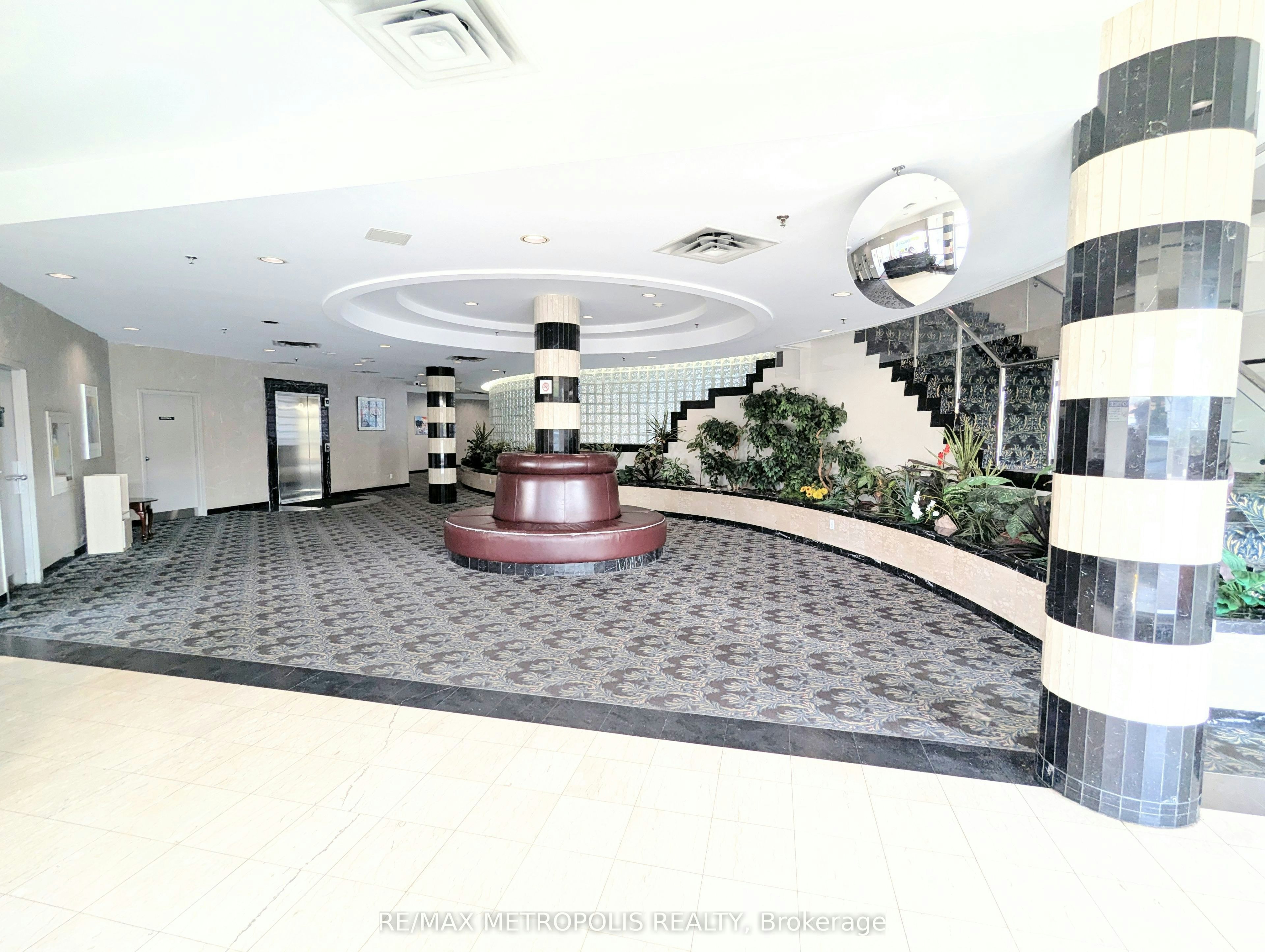 1202-2550 Lawrence Avenue E, Toronto, ON, M1P 2R7 - 2