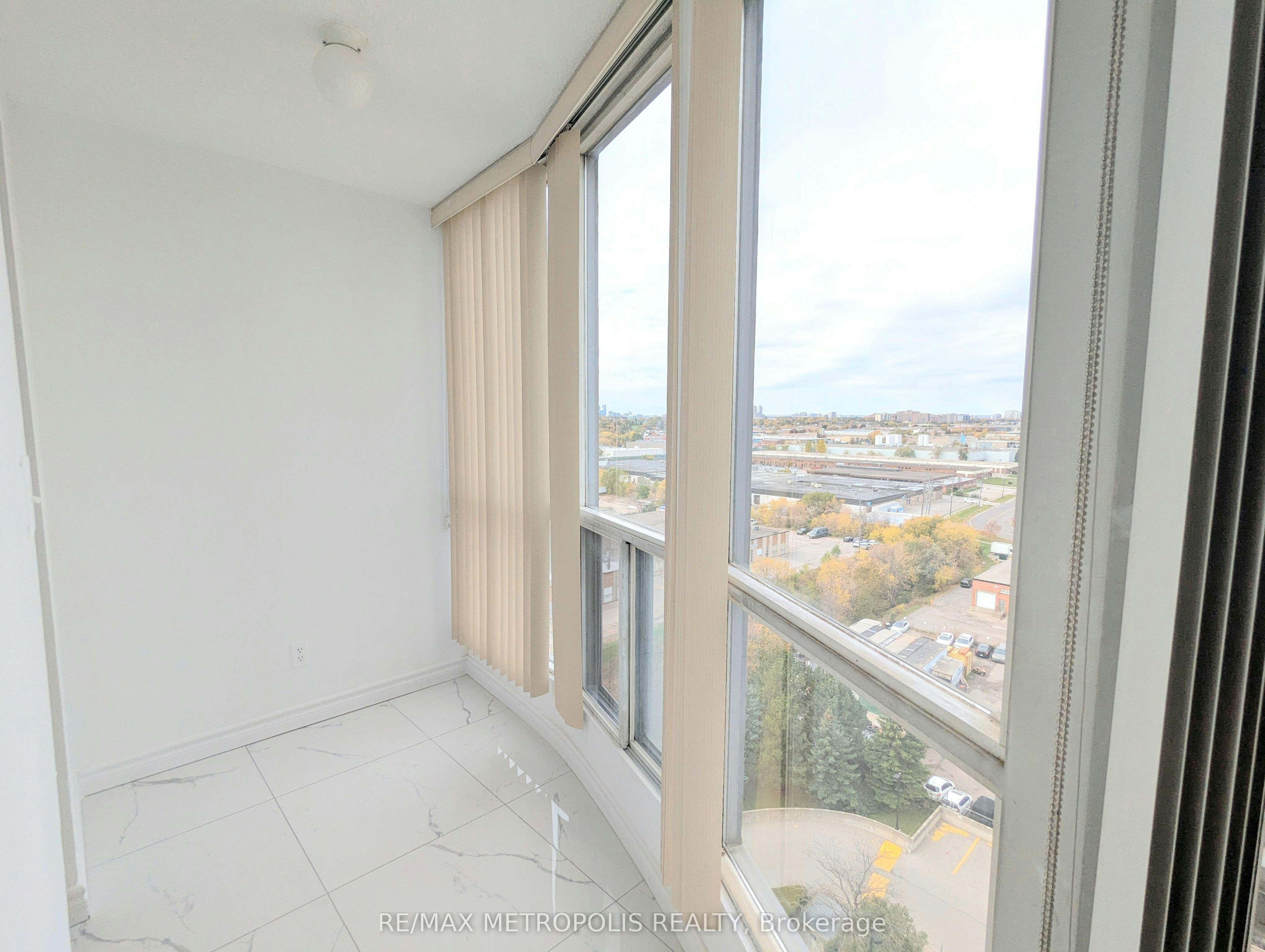 1202-2550 Lawrence Avenue E, Toronto, ON, M1P 2R7 - 31