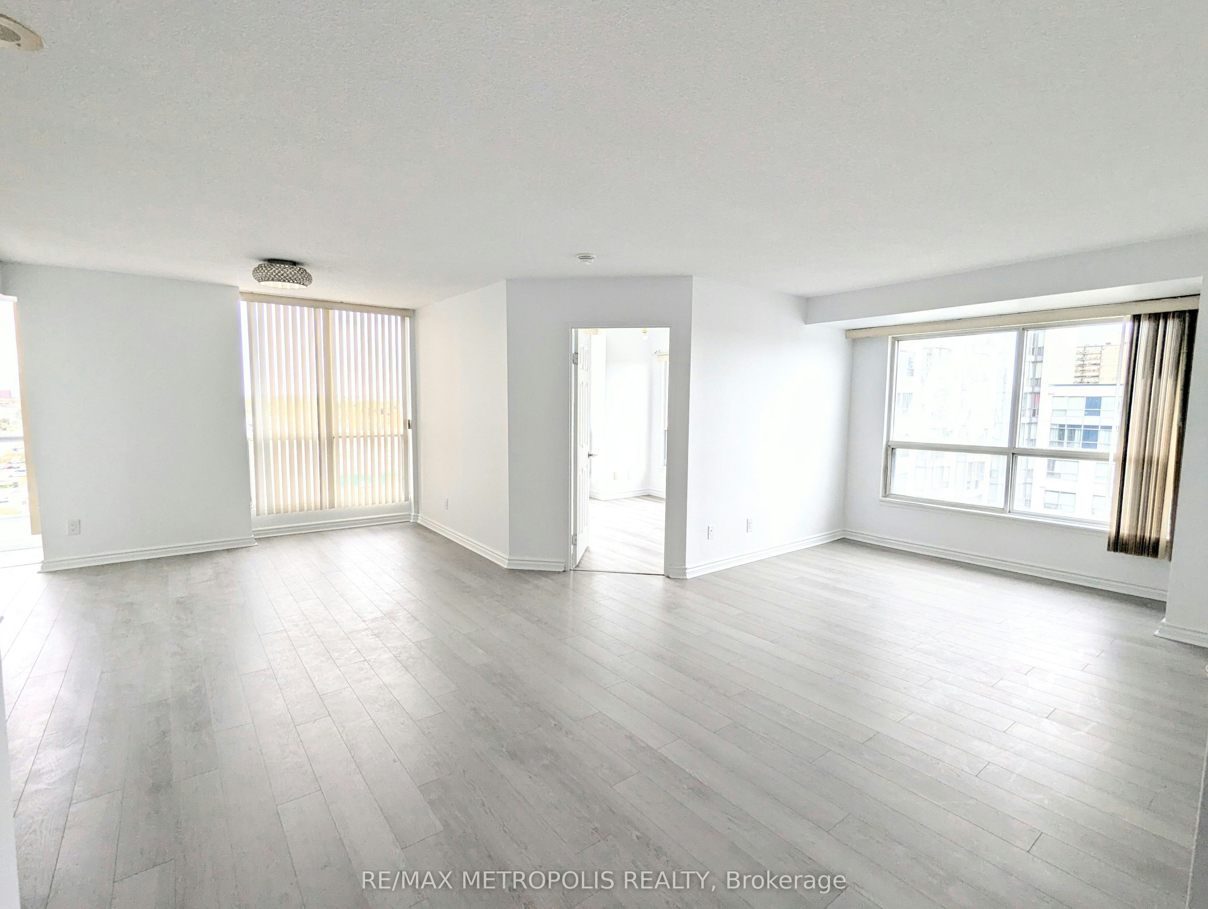 1202-2550 Lawrence Avenue E, Toronto, ON, M1P 2R7 - 10
