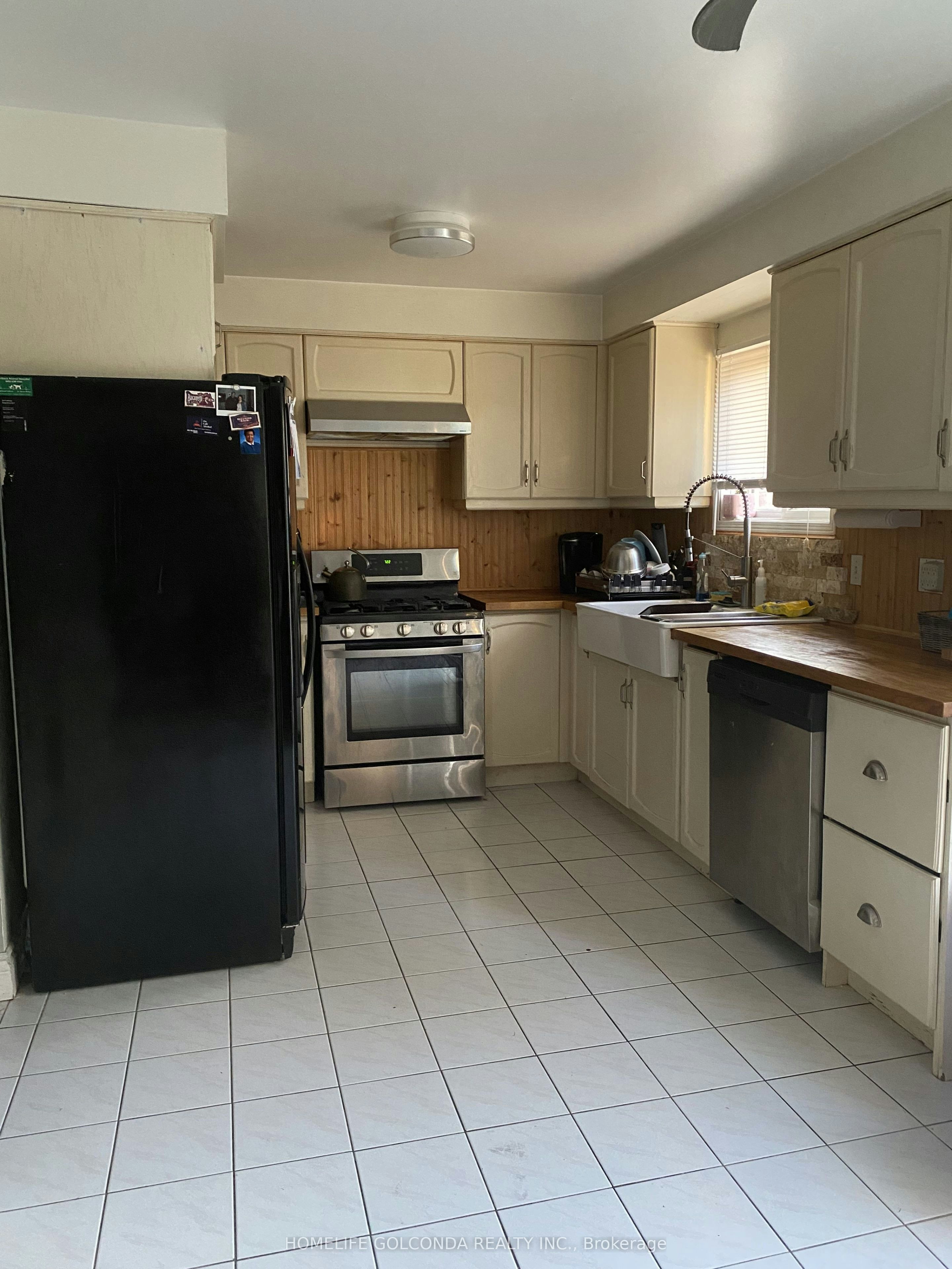 17 Hartrick Place, Whitby, ON, L1R 2C3 - 6