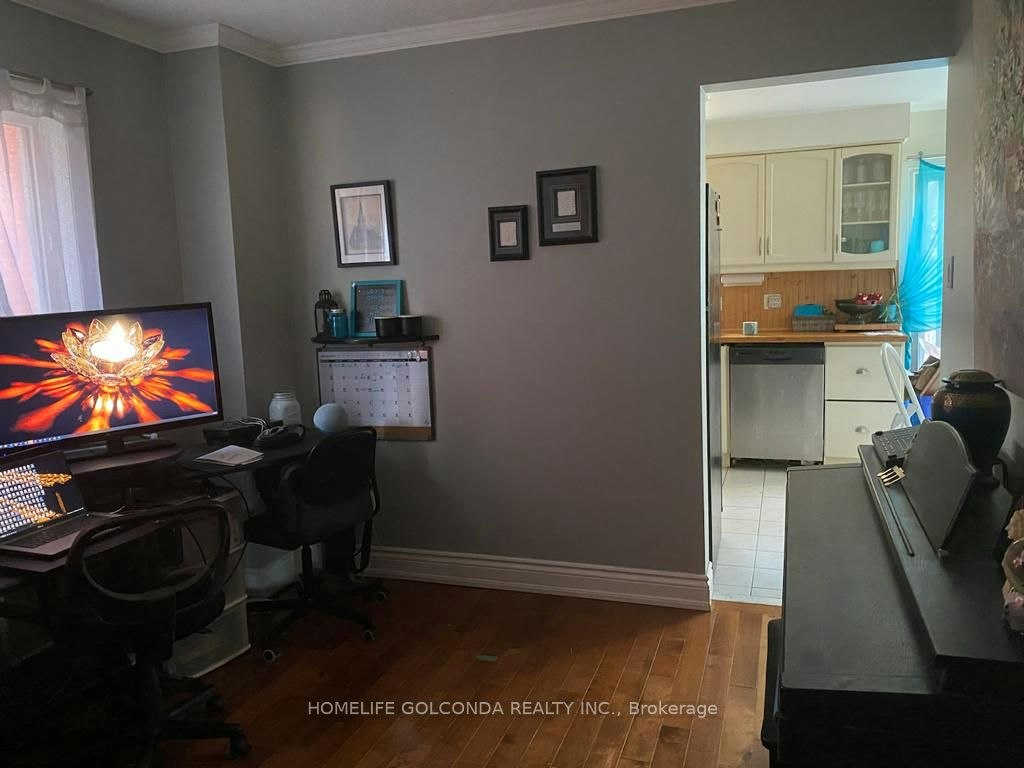 17 Hartrick Place, Whitby, ON, L1R 2C3 - 9