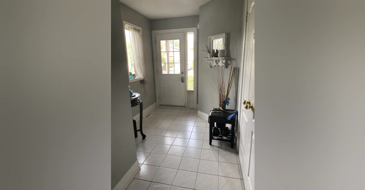 17 Hartrick Place, Whitby, ON, L1R 2C3 - 3