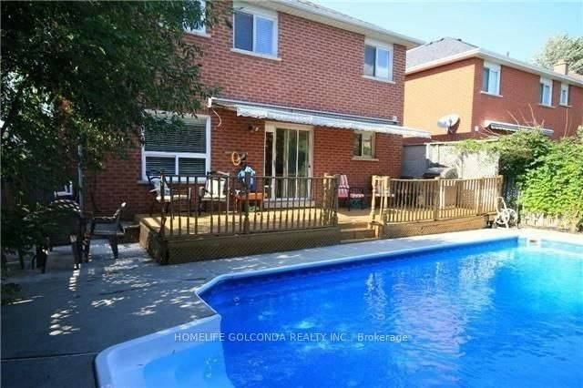 17 Hartrick Place, Whitby, ON, L1R 2C3 - 18
