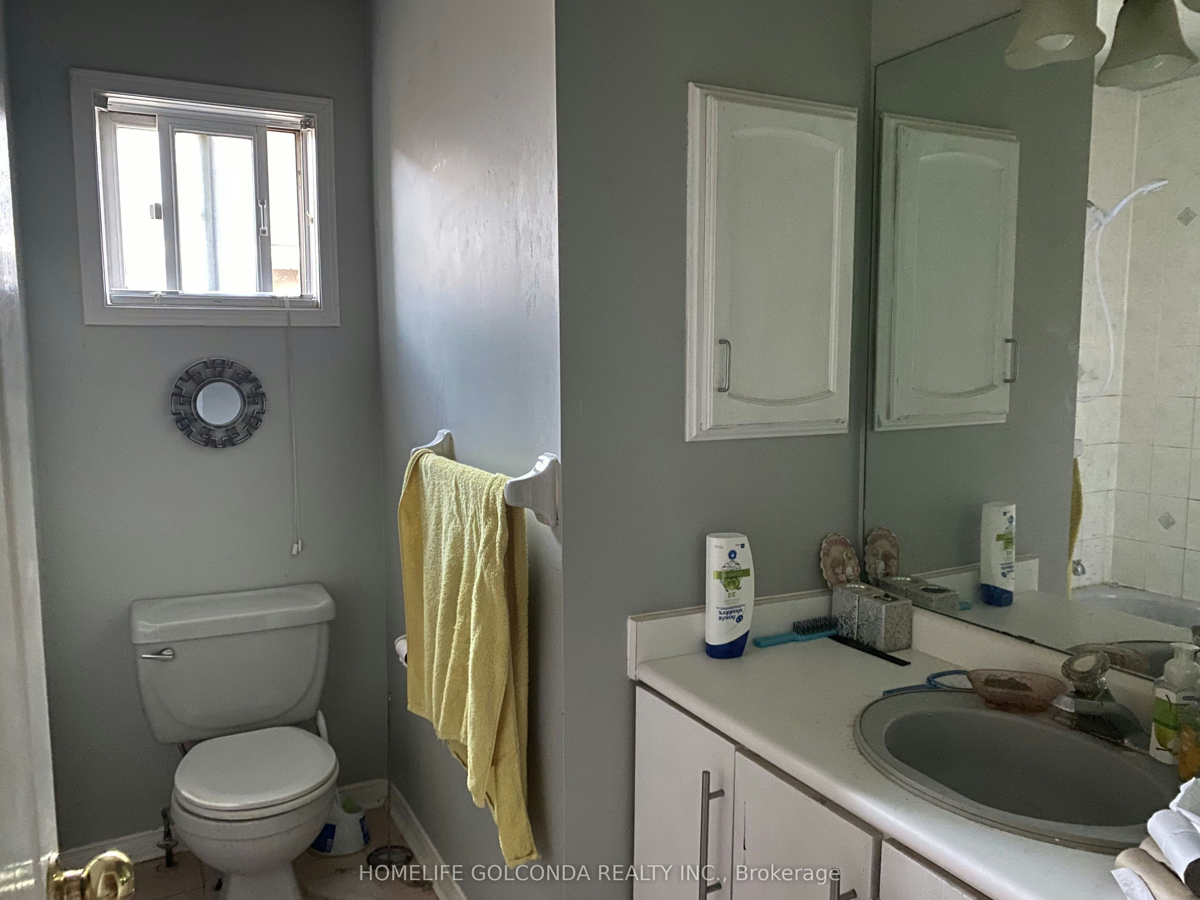 17 Hartrick Place, Whitby, ON, L1R 2C3 - 15