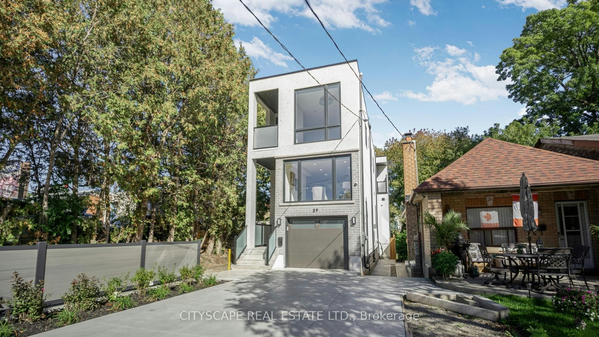 39 Kenworthy Avenue, Toronto, ON, M1L 3B1 - 45