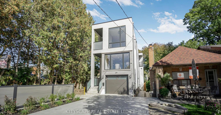 39 Kenworthy Avenue, Toronto, ON, M1L 3B1 - 45