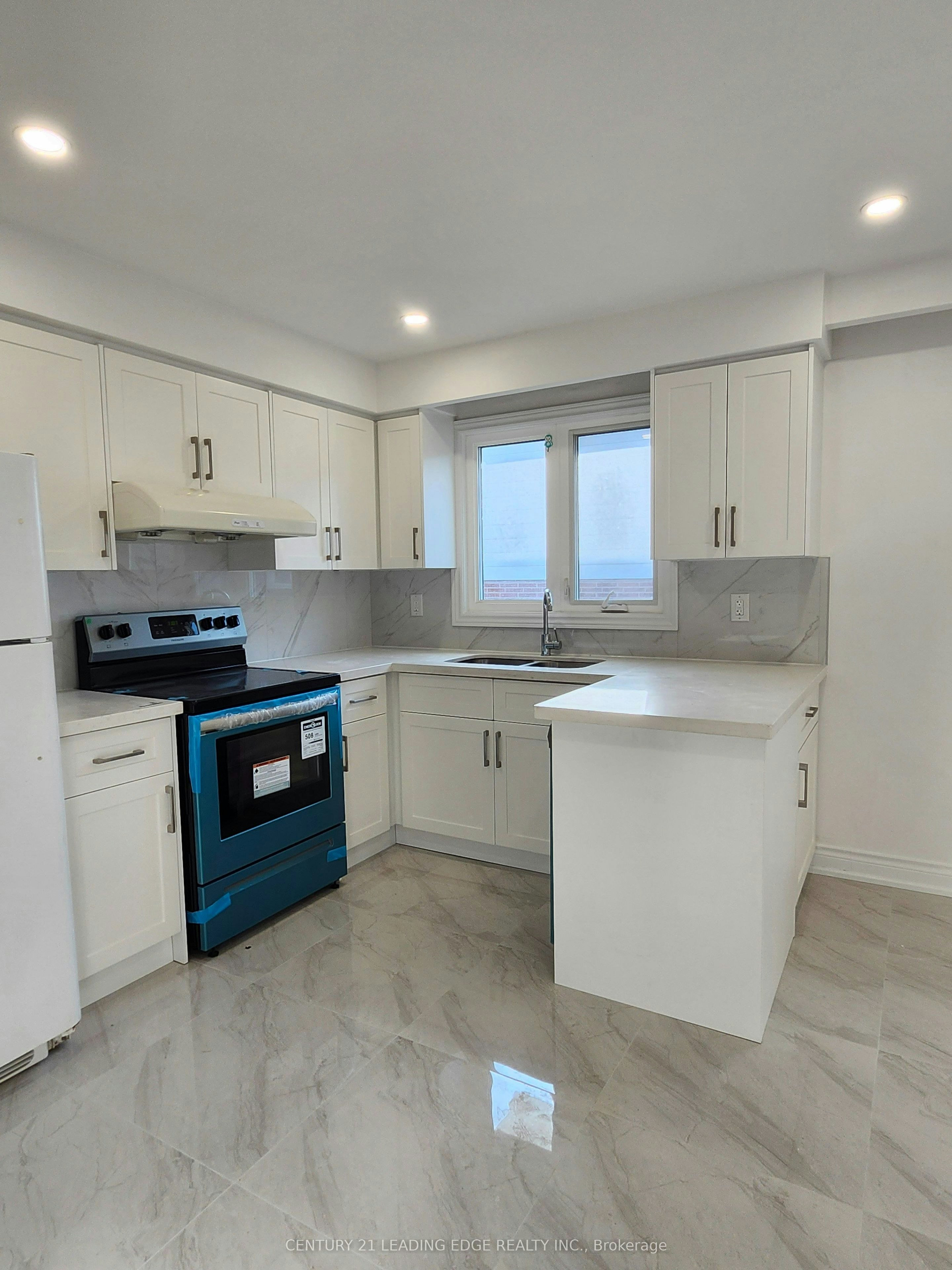 Main-959 Huntingwood Drive S, Toronto, ON, M1S 1K3 - 10
